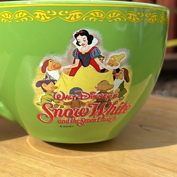 Disney Snow White & The Seven Dwarfs Large Mugs Hot Chocolate Coffee Tea Mug - Picture 2 of 5